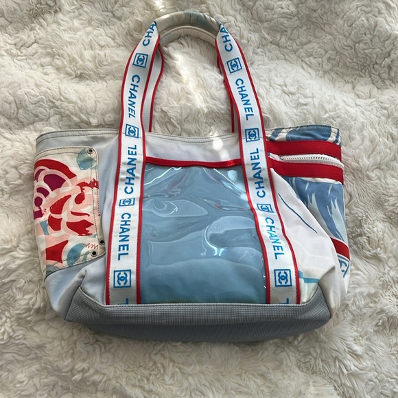 CHANEL Large Tote Bag - Picture 15 of 16